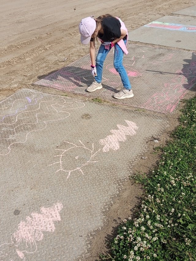 В гостях у " Каляки- маляки" 
