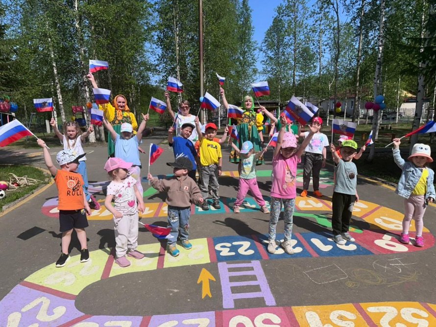 Я ЖИВУ В РОССИИ