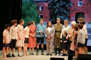 Театрализованная презентация книги «Города герои»