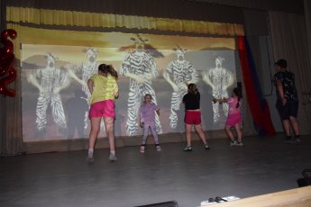 Караоке-конкурс «Песни нашего двора»