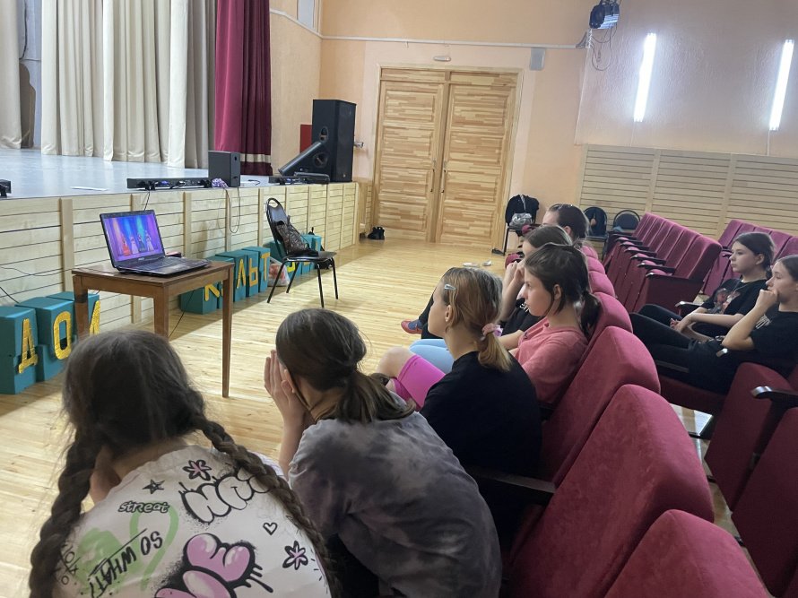 Беседа о творчестве государственного академического хореографического ансамбля «Березка» имени Н.С.Надеждиной